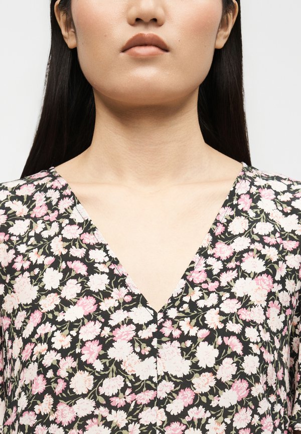 Weekend Max Mara WKDPAGINE