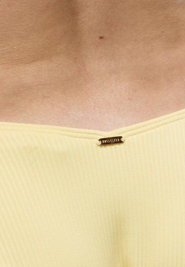 Hollister Co. CHEEKY