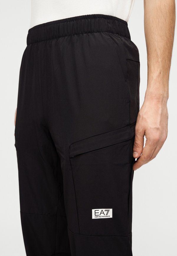 EA7 Emporio Armani VENTU