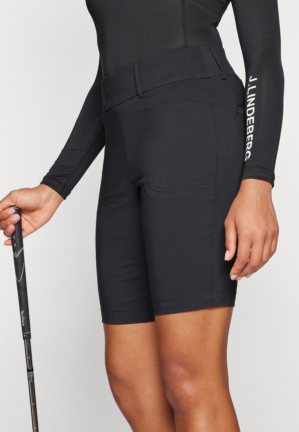 Callaway PULL ON SHORT