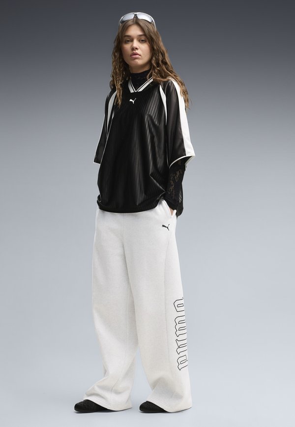 Puma STREET GLAM SLOUCHY BEDAZZLED PANTS FL - Tracksuit bottoms - white glow heather