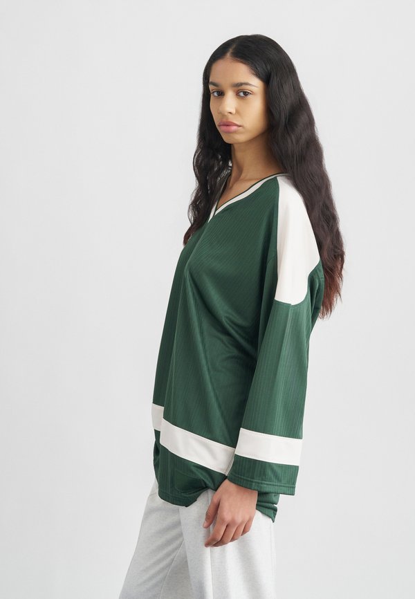 Nike Sportswear Long sleeved top - fir/chalk