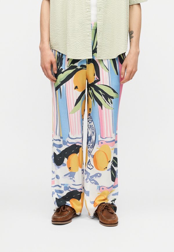 On Vacation CAPRI PANTS UNISEX