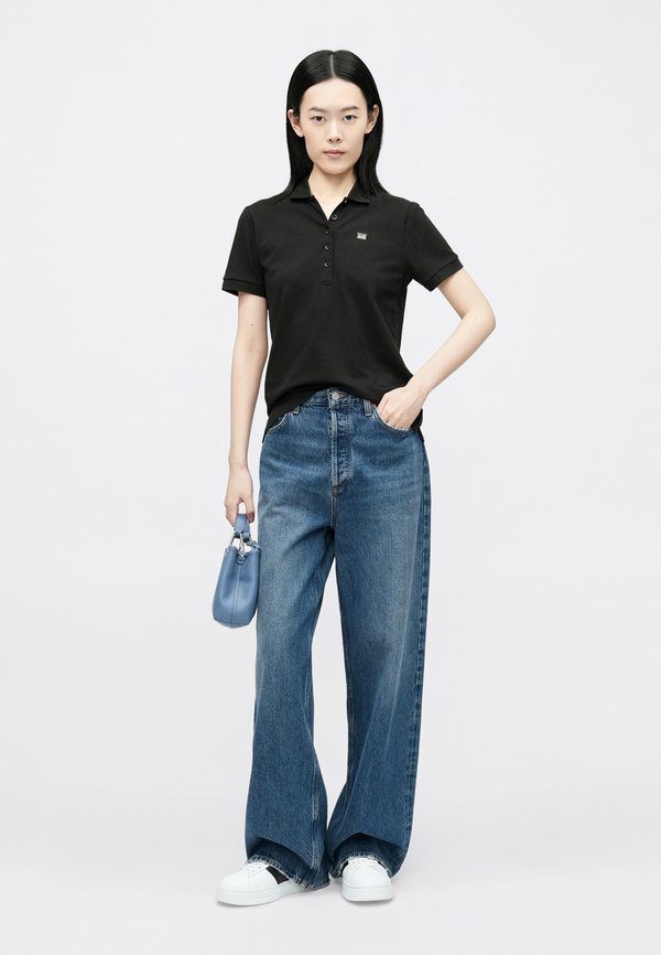 EA7 Emporio Armani