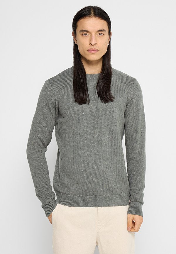 REVOLUTION REGULAR FIT