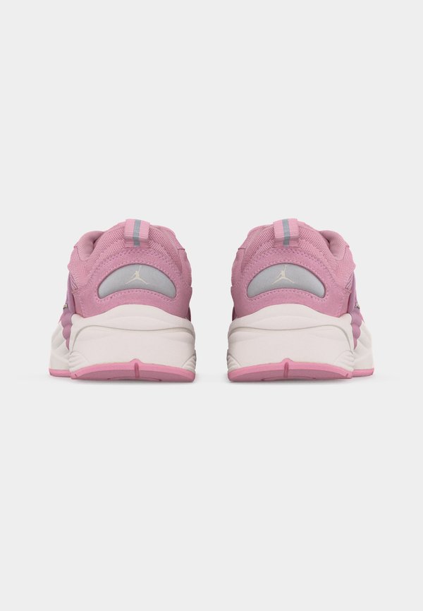 Jordan JORDAN TRUNNER O/S