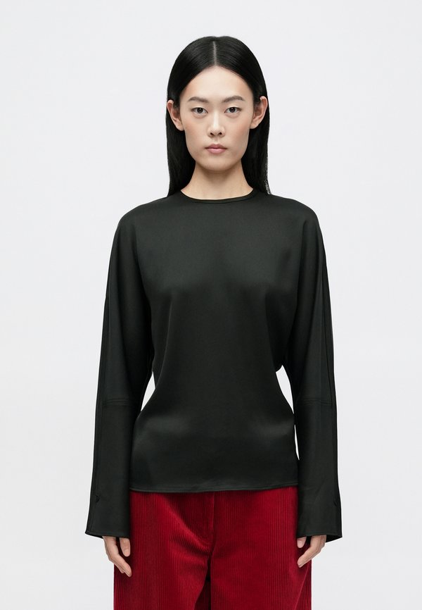 Filippa K BATWING