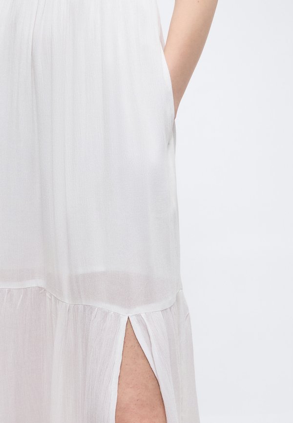 Hollister Co. BARE EMBROIDERY