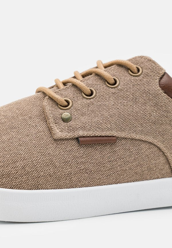 Pier One by Zalando