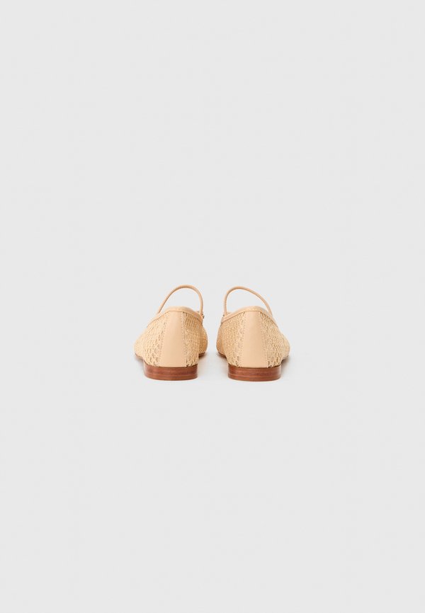 Dolce Vita CARIN