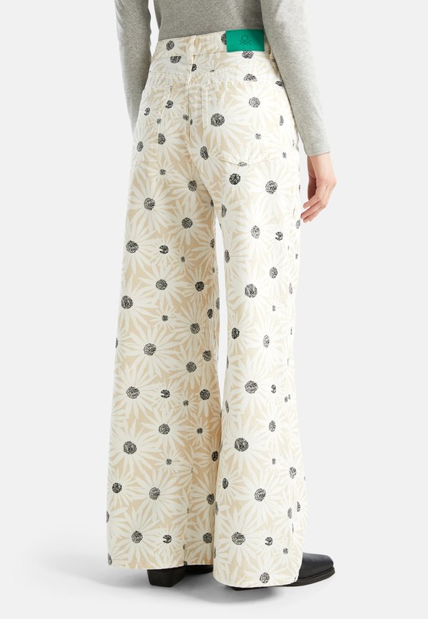 United Colors of Benetton FIVE POCKETS-WIDE LEG