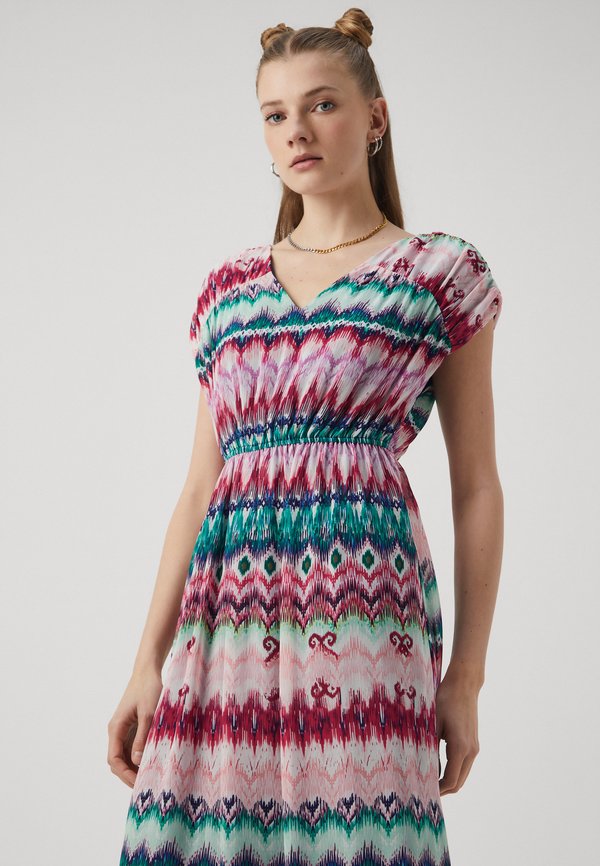 VILA VINIKOLINE DRESS