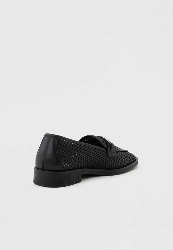 Steve Madden NAFISA