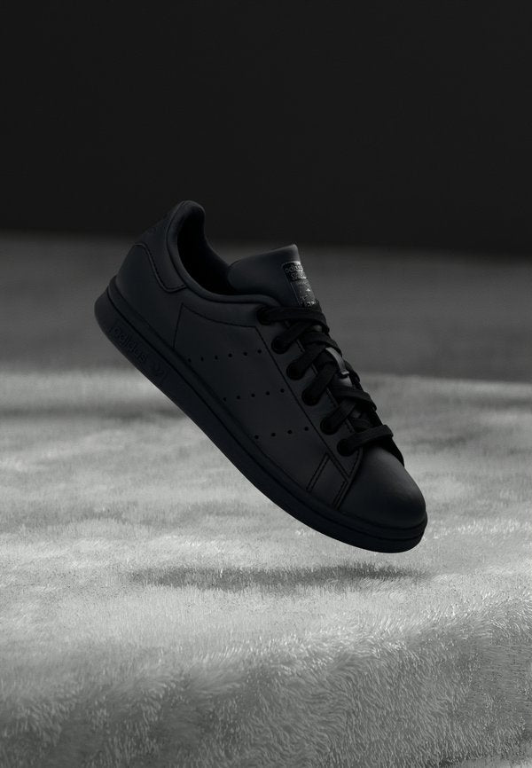 adidas Originals STAN SMITH UNISEX - Trainers - black