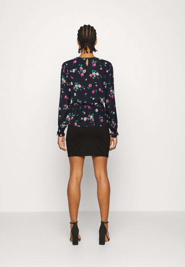 Pieces PCNIKITA V-NECK