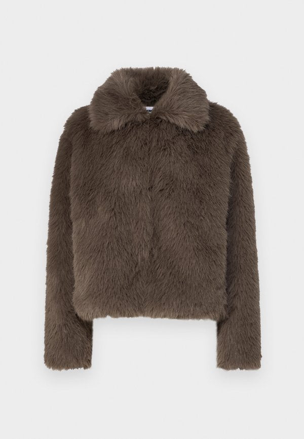 Noisy May Faux fur