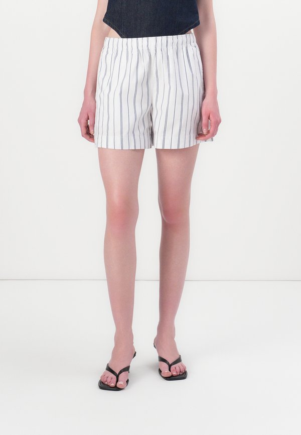Abercrombie & Fitch PULL ON STRIPE