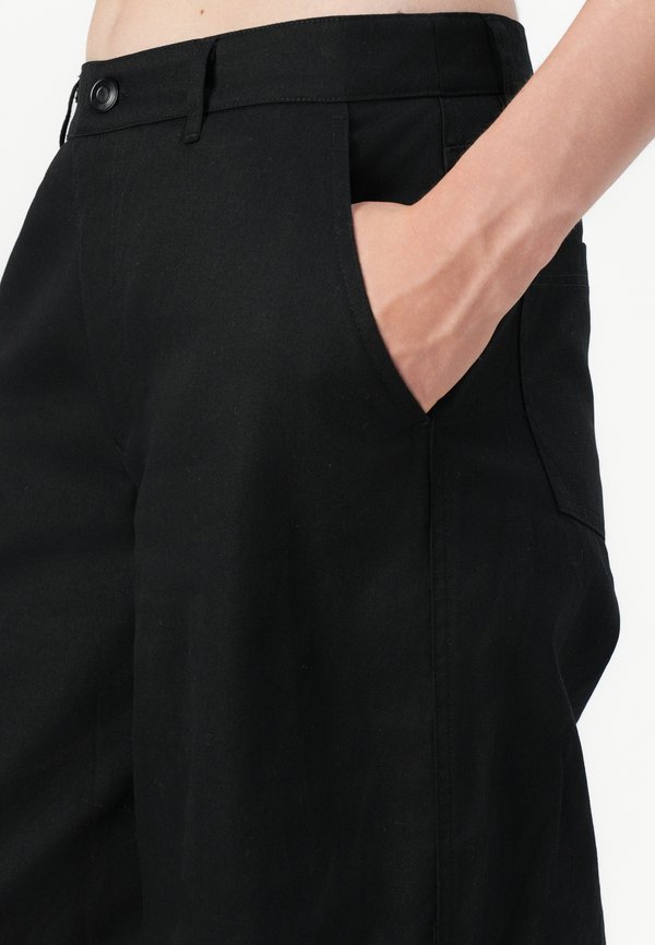 Noisy May NMFRANKIE PANT