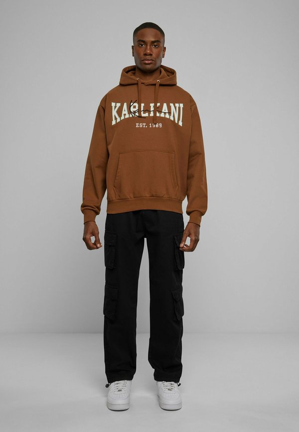 Karl Kani  COLLEGE SIGNATURE