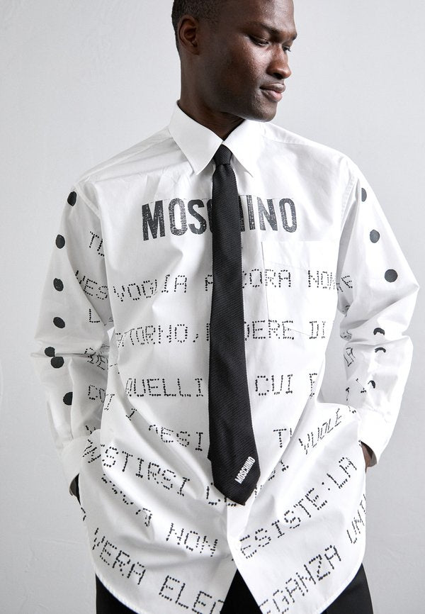 MOSCHINO POETRY MESSAGES
