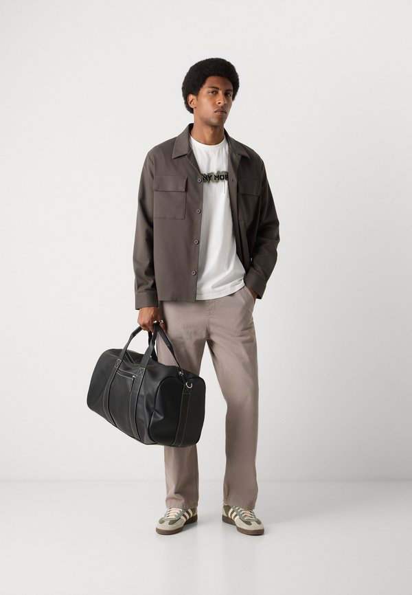 Antony Morato REGULAR FIT WITH LOGOED BADGE