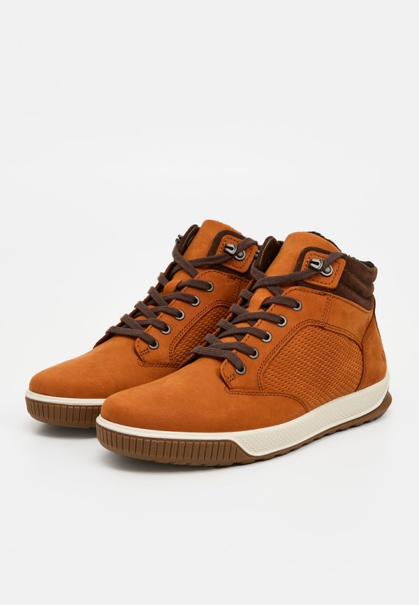 ECCO BYPATH TRED