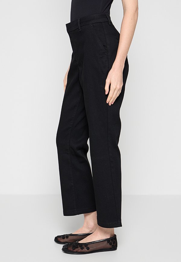 comma SLIM FIT