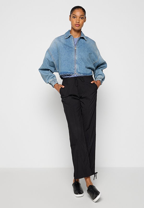 Calvin Klein Jeans