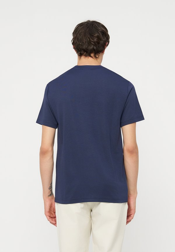 EA7 Emporio Armani