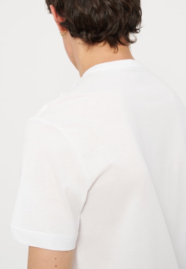 EA7 Emporio Armani