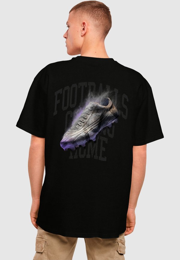 Upscale by Mister Tee FOOTBALL'S COMING HOME GAMECHANGER OVERSIZE TEE