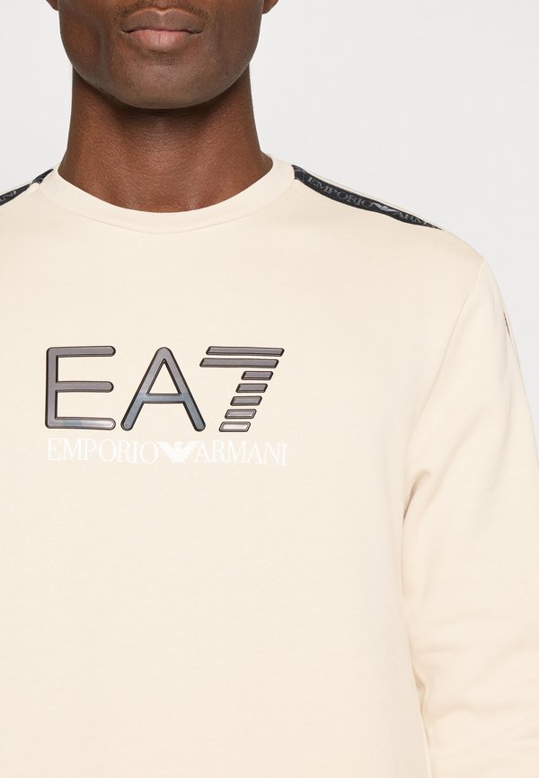 EA7 Emporio Armani