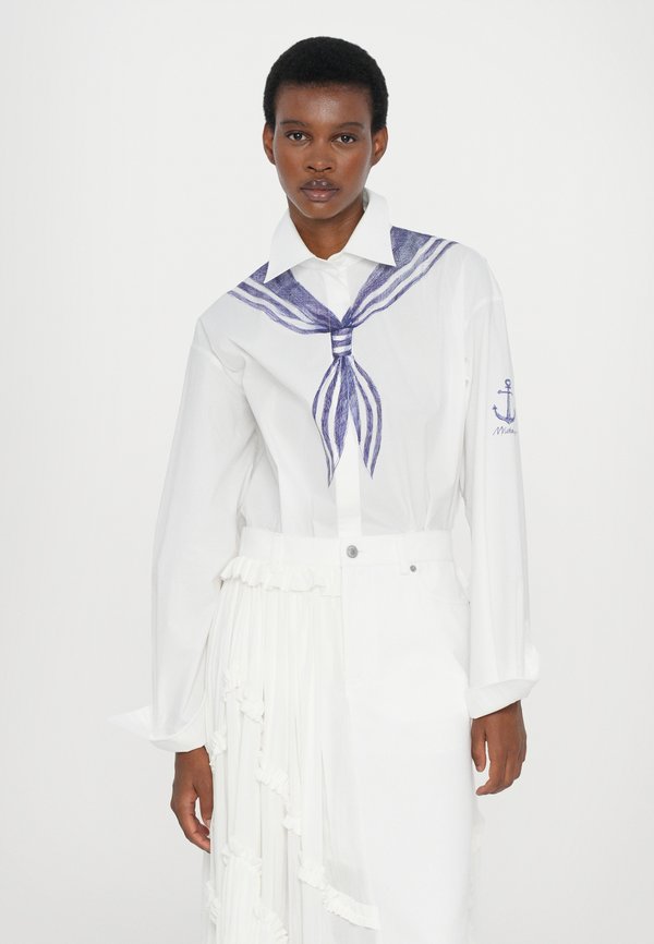 MOSCHINO
