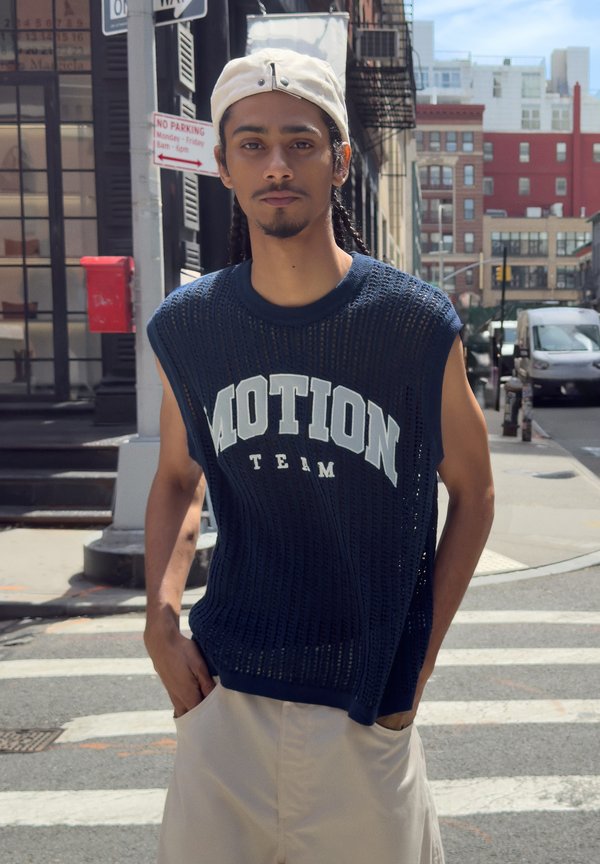 Bershka Jumper - royal blue