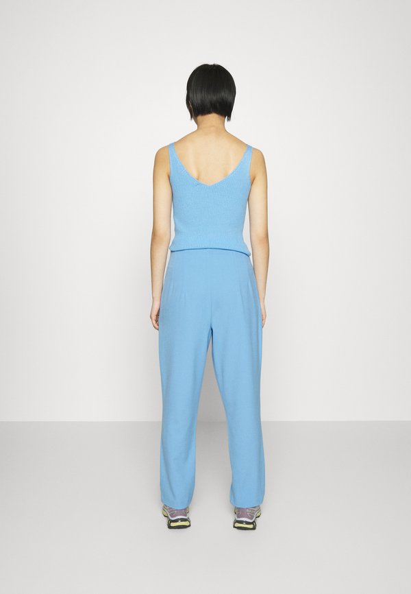 Vero Moda Petite VMKIRALOA TAPERED SOLID PANT
