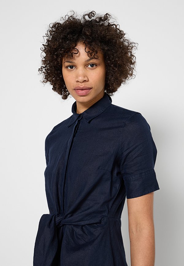Lauren Ralph Lauren