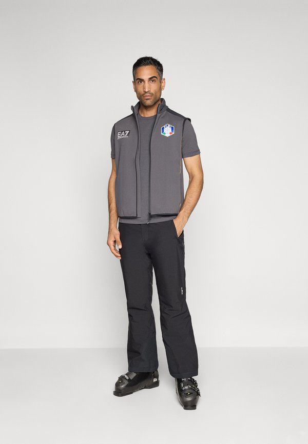 EA7 Emporio Armani