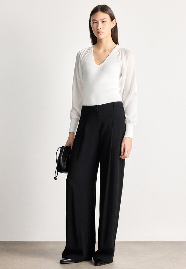 DKNY MIX MEDIA
