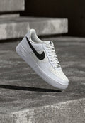 Nike Sportswear AIR FORCE 1 07 LV8 TECH - Trainers - white/black
