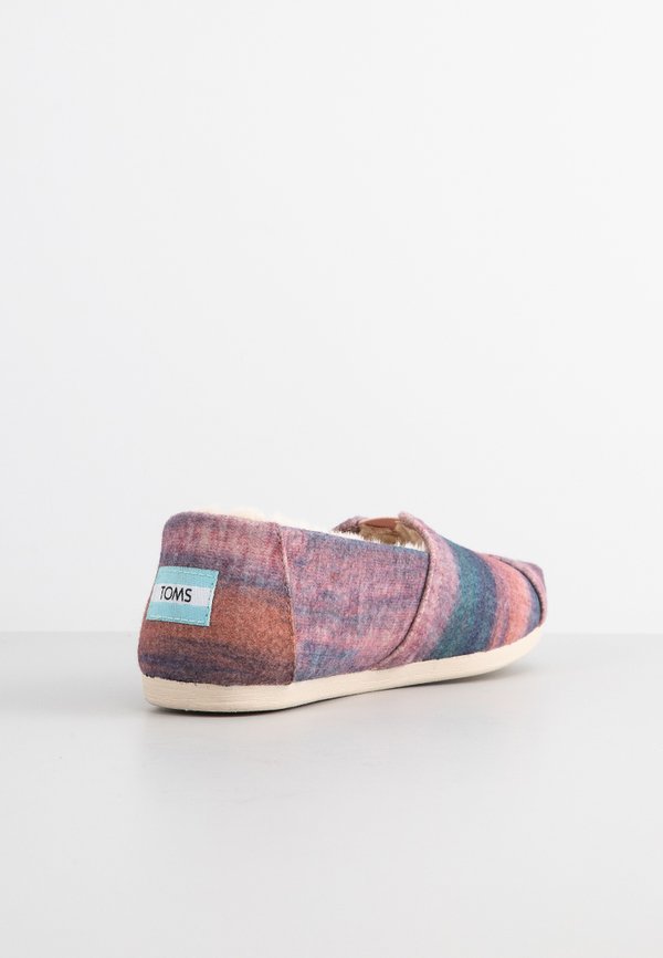 TOMS ALPARGATA