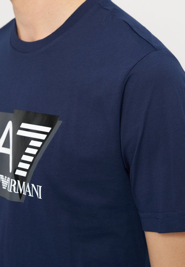 EA7 Emporio Armani