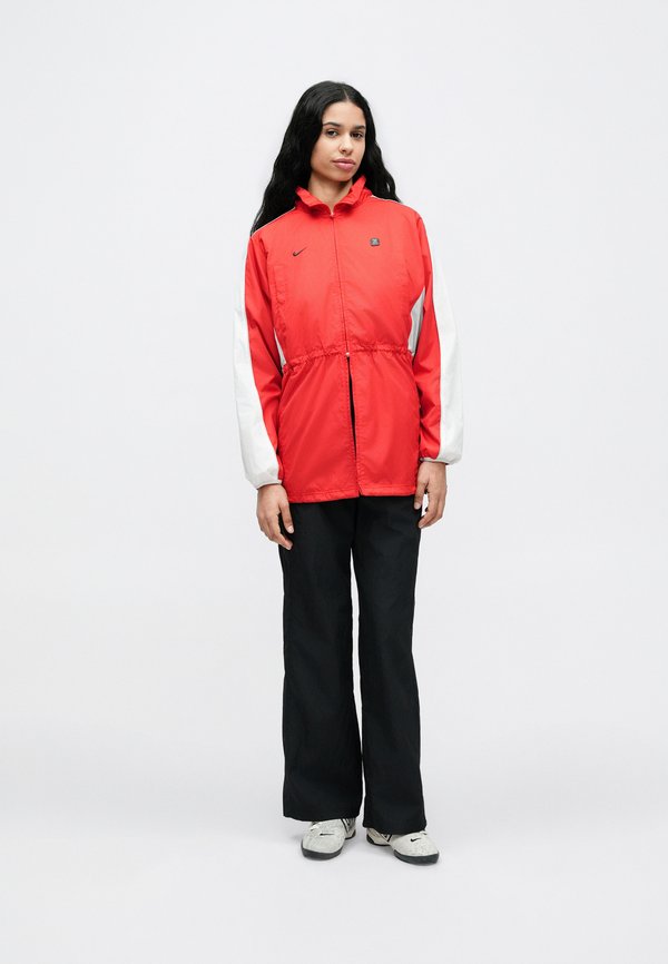 Nike Sportswear W NSW JKT WVN SHOX