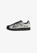 adidas Originals SUPERSTAR II SHOES - Trainers - cream white   silver metallic   core black