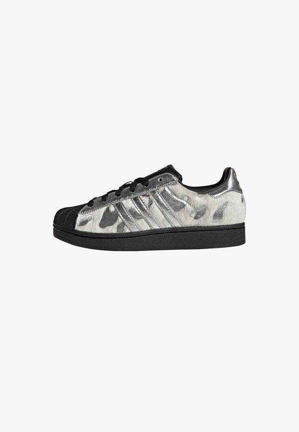 adidas Originals SUPERSTAR II SHOES - Trainers - cream white   silver metallic   core black