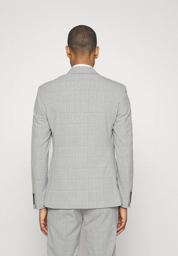 Isaac Dewhirst THE FASHION SUIT PEAK OCCASION DESIGN
