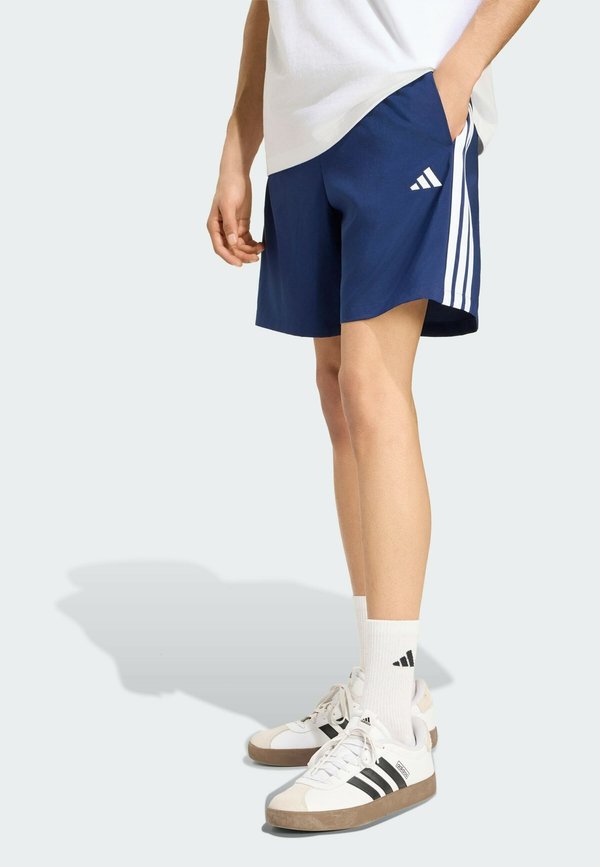 adidas Sportswear ESSENTIALS 3-STRIPES CHELSEA LITE SHORTS - Sports shorts - team navy blue white