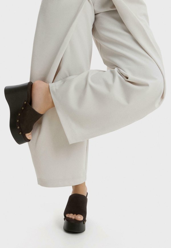 Bershka Heeled mules - brown