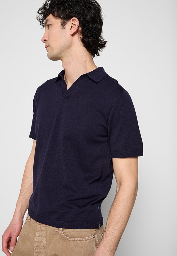 Hackett London