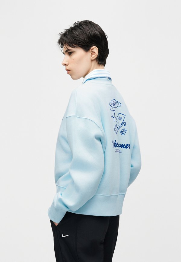 Nike Sportswear CREW