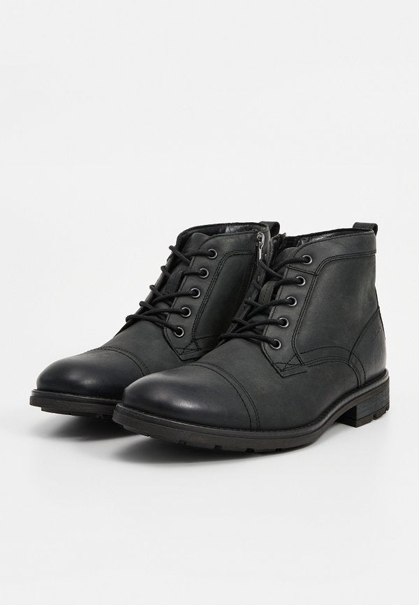 Clarks EMMET